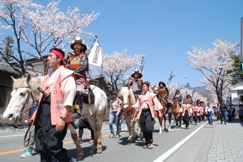 信玄公祭り 武田二十四将騎馬行列