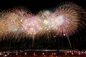 長岡まつり大花火大会 米百俵花火・尺玉100連発